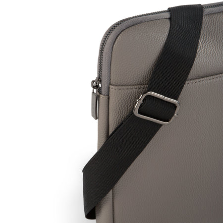 Buy Sac à bandoulière Contrast  in Gris for $60.00 in Canada - Image 12