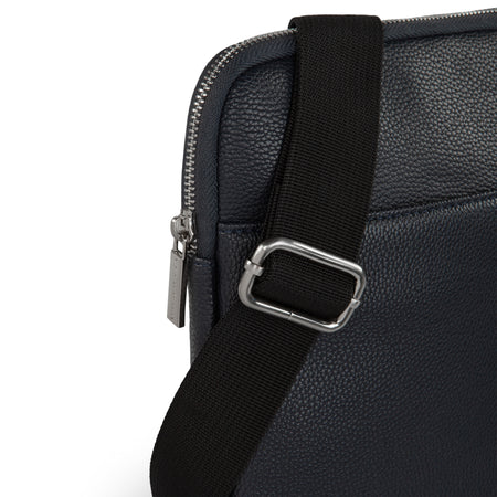 Buy Sac à bandoulière Contrast  in Bleu Marine for $60.00 in Canada - Image 19
