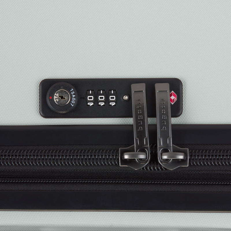 Wellington Check-In Medium