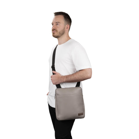 Buy Sac à bandoulière Contrast  in Gris for $60.00 in Canada - Image 14