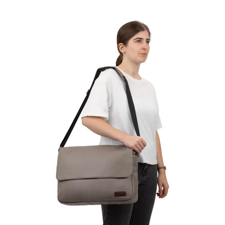 Buy Sac messager Contrast  in Gris for $100.00 in Canada - Image 14
