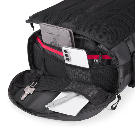 Buy Sac duffel Signature in Default Title for $140.00 in Canada - Image 7